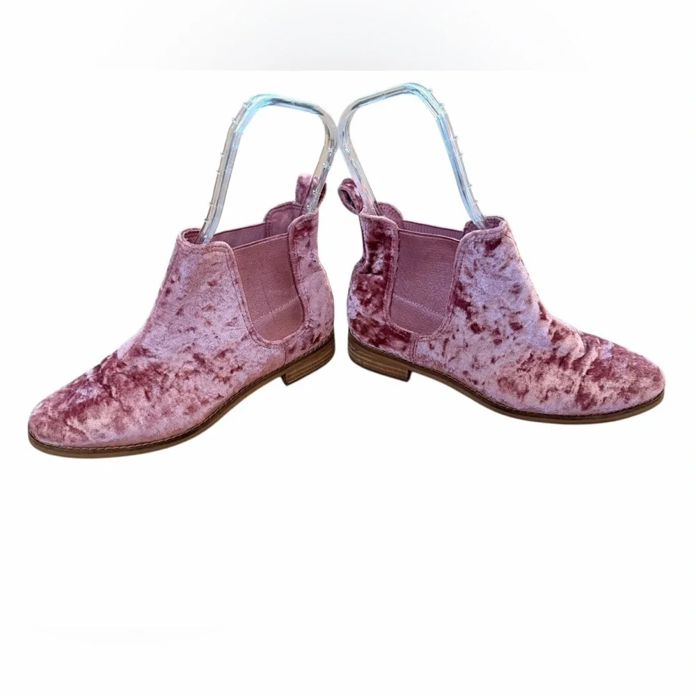 Toms Pink Crushed Velvet Ella Chelsea Ankle Boots Booties Womens Size 7.5